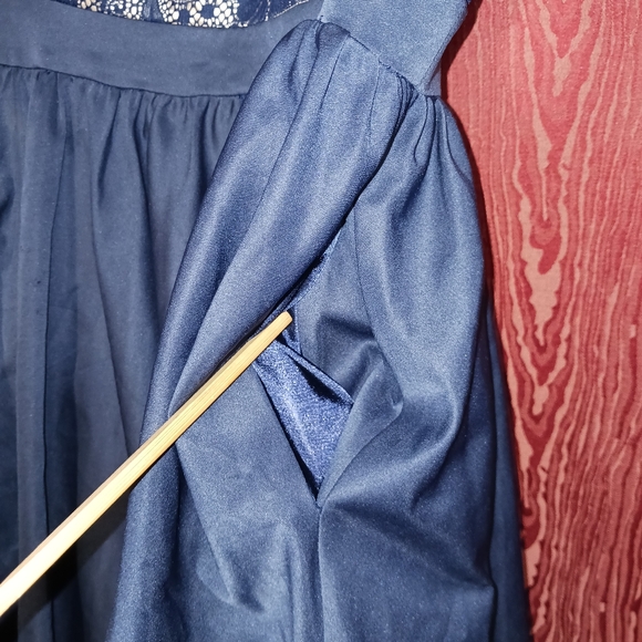 CHI CHI Navy Blue Lace Cap Sleeve Back Zip Pockets Dress Size 12 - Picture 10 of 16